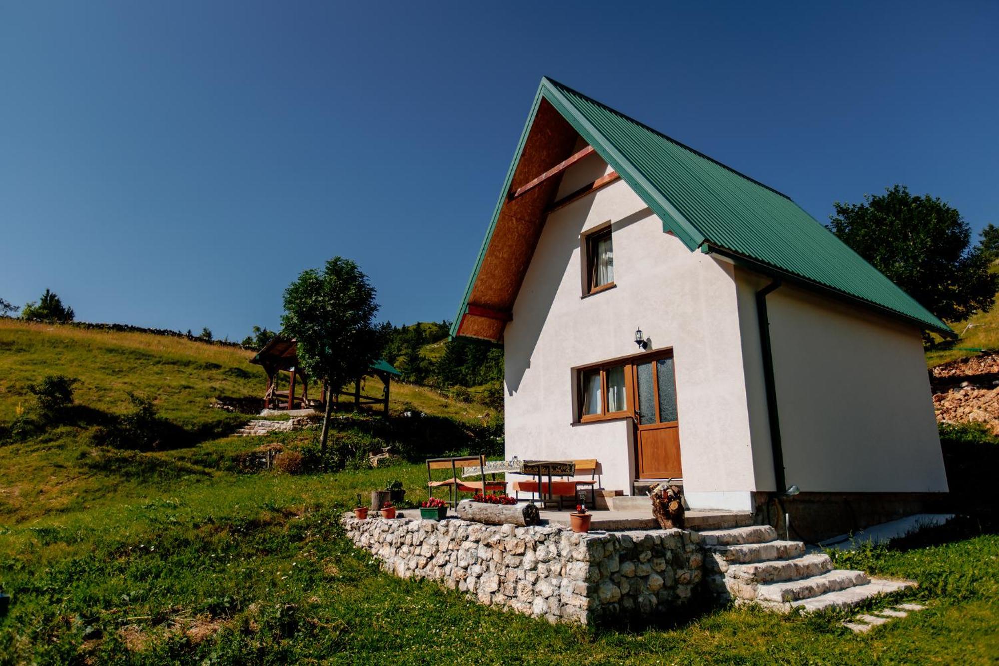 Bed and Breakfast Household Uscumlic - Oaza Mira à Plužine Extérieur photo